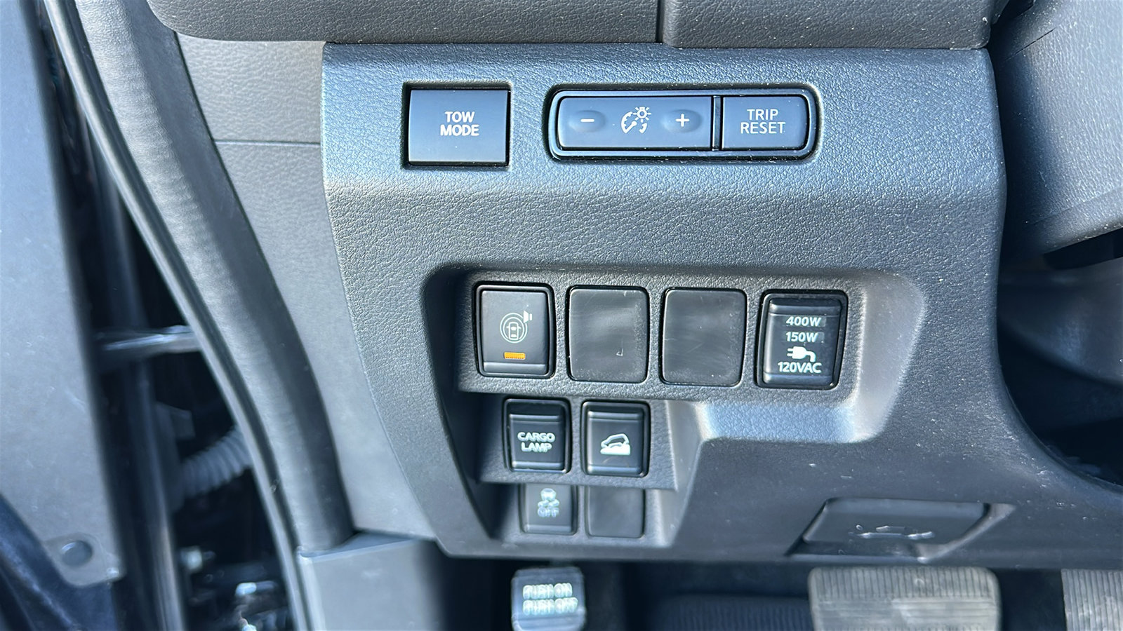 Certified 2025 Nissan Frontier SL image 14