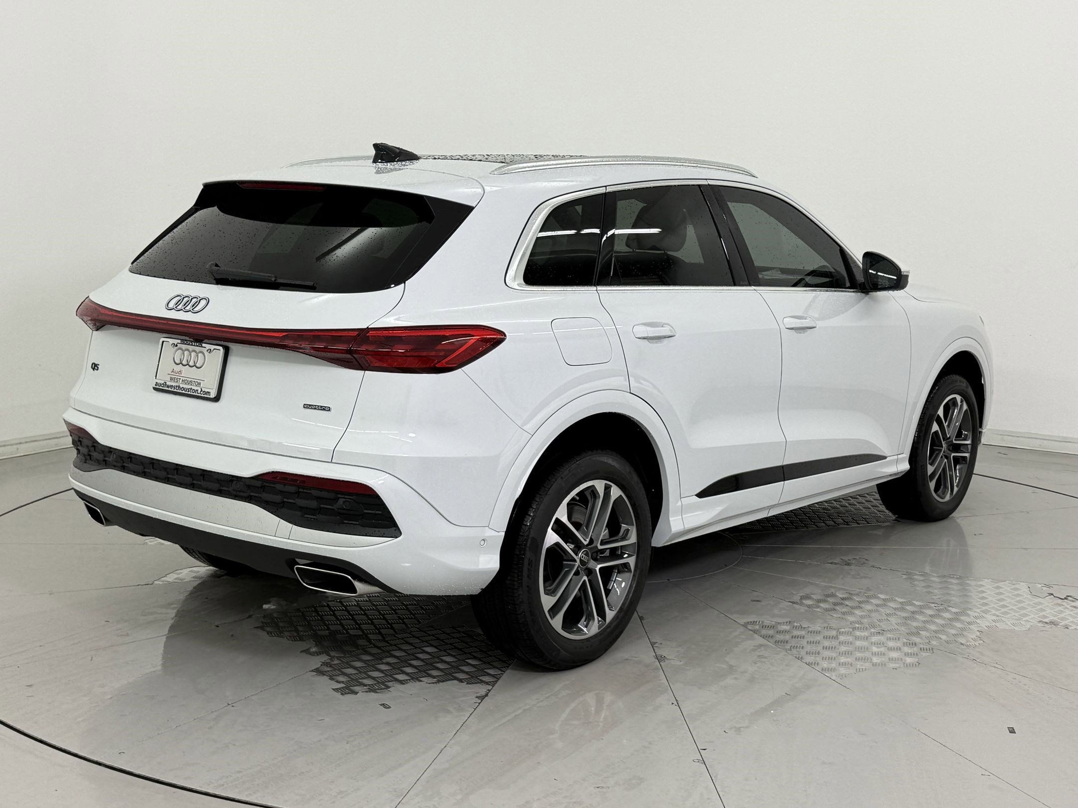 Certified 2025 Audi Q5 Premium w/ Convenience Package AWD/4WD image 7