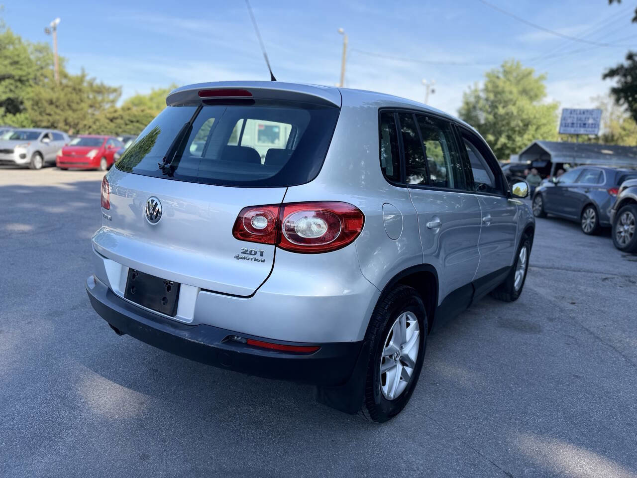 Used 2011 Volkswagen Tiguan S AWD/4WD image 5