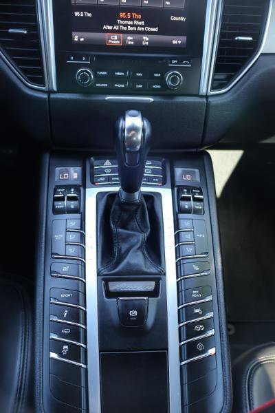 Used 2017 Porsche Macan GTS image 31