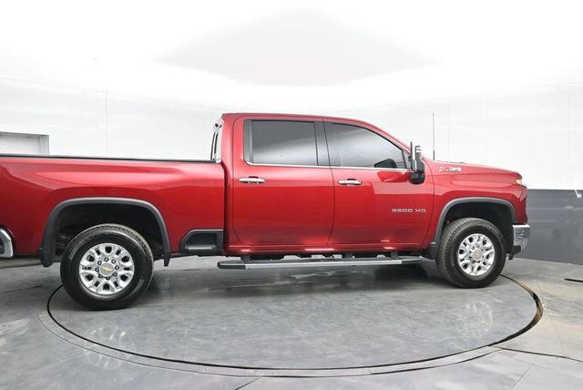 Used 2025 Chevrolet Silverado 2500 LTZ w/ LTZ Convenience Package image 15