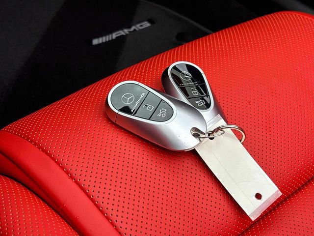 Used 2022 Mercedes-Benz SL 63 AMG 4MATIC w/ AMG Aerodynamic Package image 27