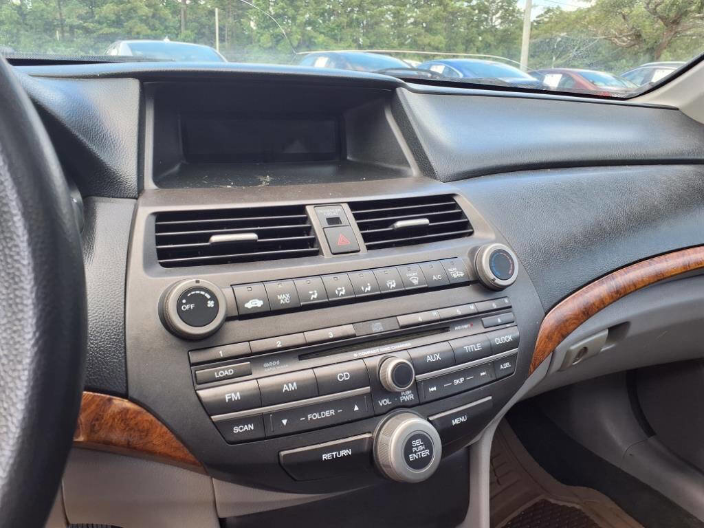 Used 2011 Honda Accord EX image 17