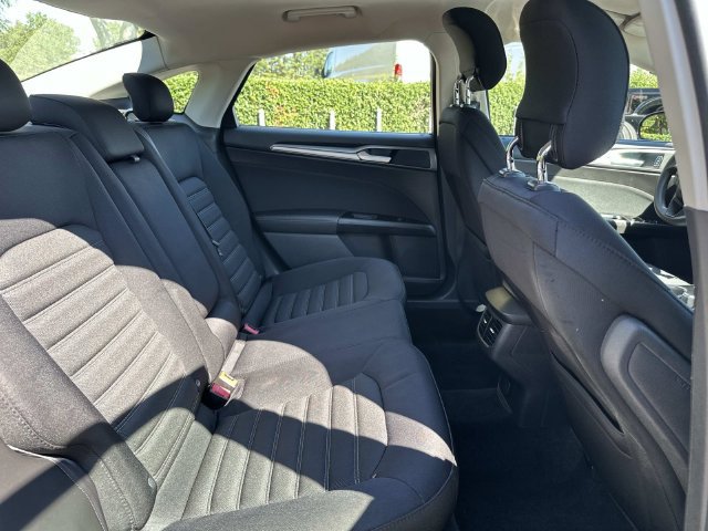 Used 2014 Ford Fusion SE FWD image 28