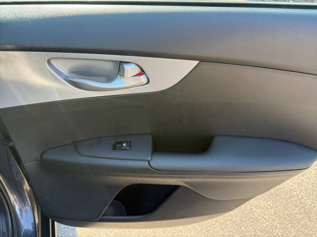 Used 2024 Kia Forte LXS FWD image 20