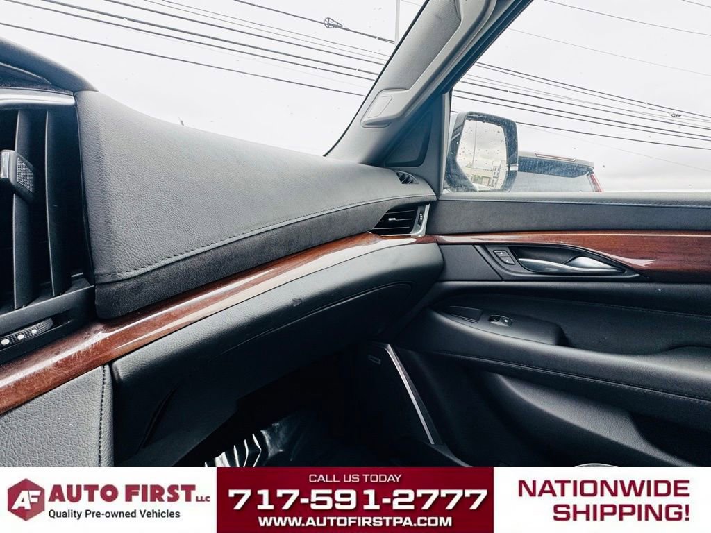 Used 2019 Cadillac Escalade Luxury image 13