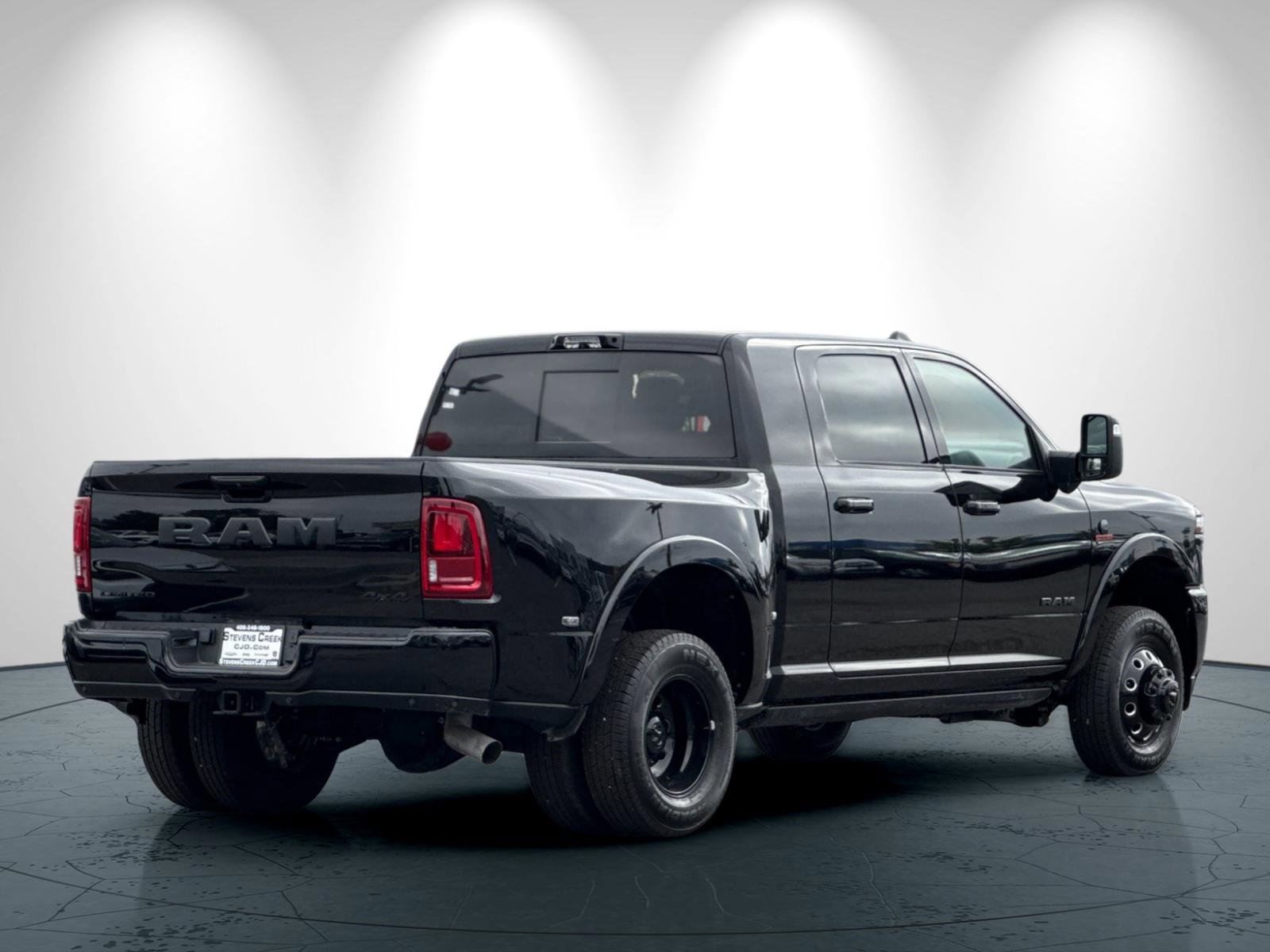New 2025 RAM 3500 Limited image 4