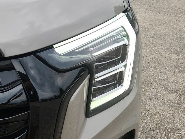 Used 2026 GMC Terrain Elevation w/ Elevation Premium Package AWD/4WD image 9