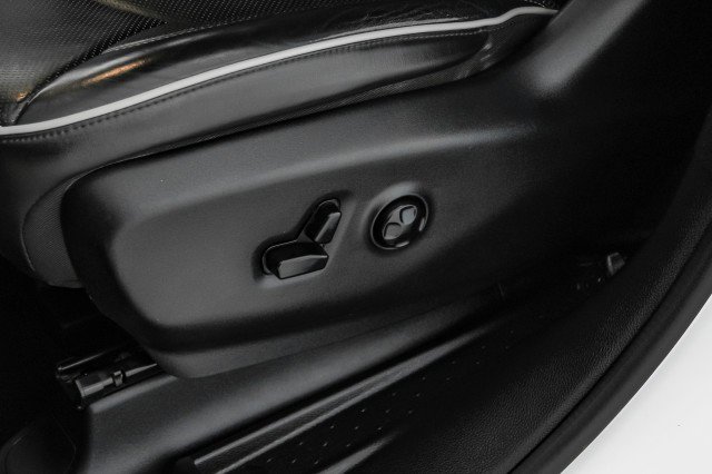 Used 2019 Chrysler Pacifica Limited w/ Advanced Safetytec Group image 31