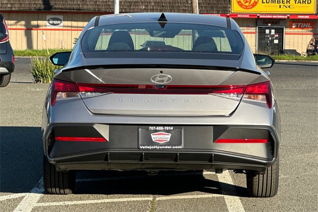New 2026 Hyundai Elantra Sport image 7