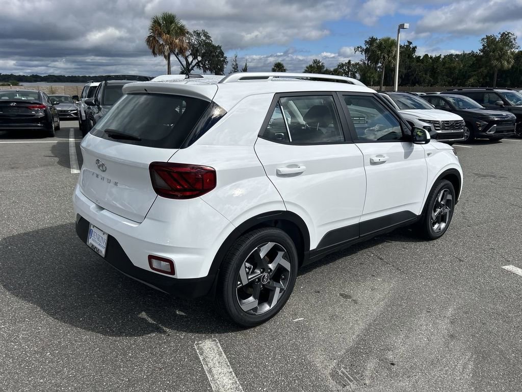 New 2026 Hyundai Venue SEL image 11