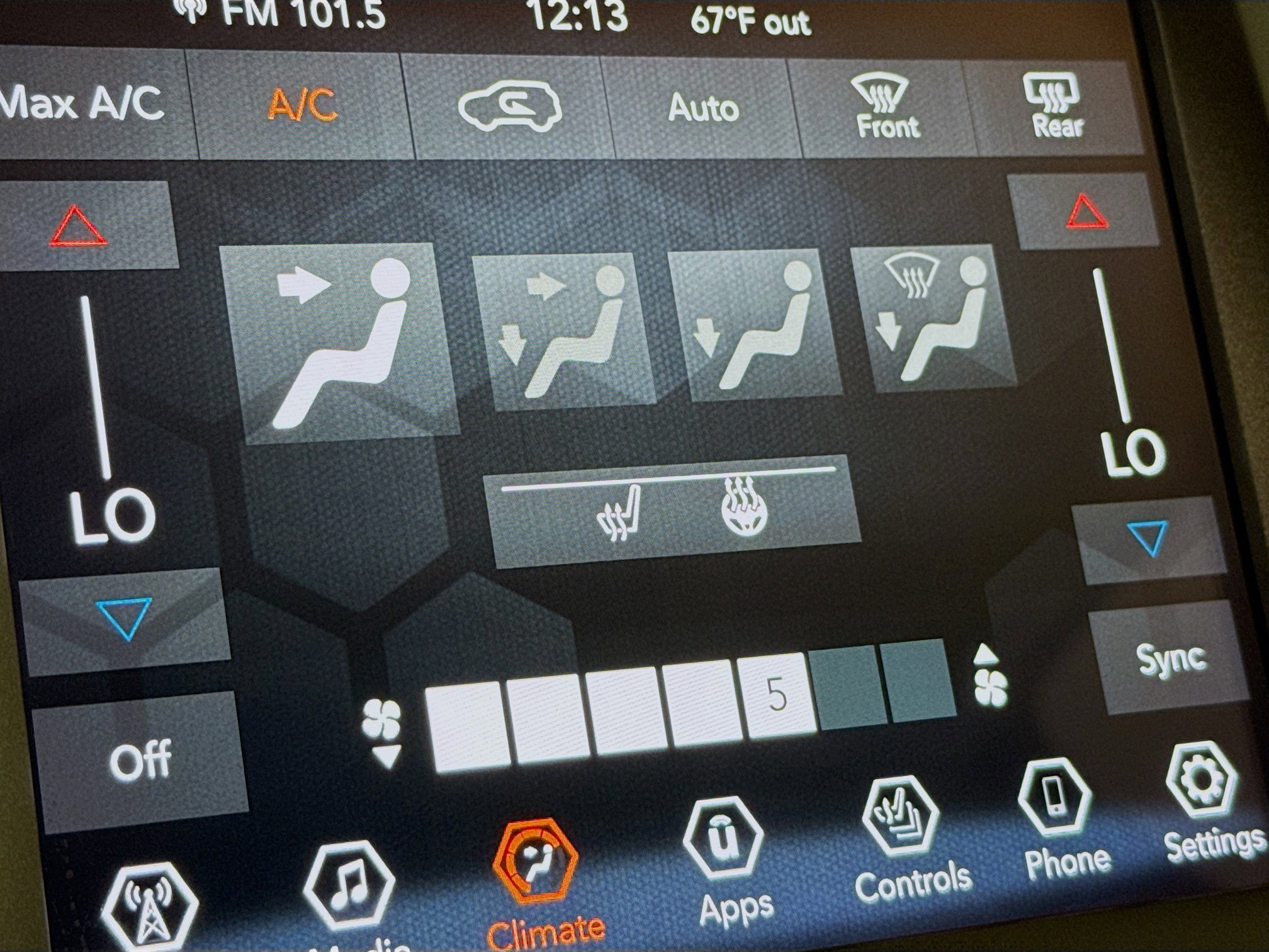 Used 2022 Jeep Cherokee Trailhawk image 24