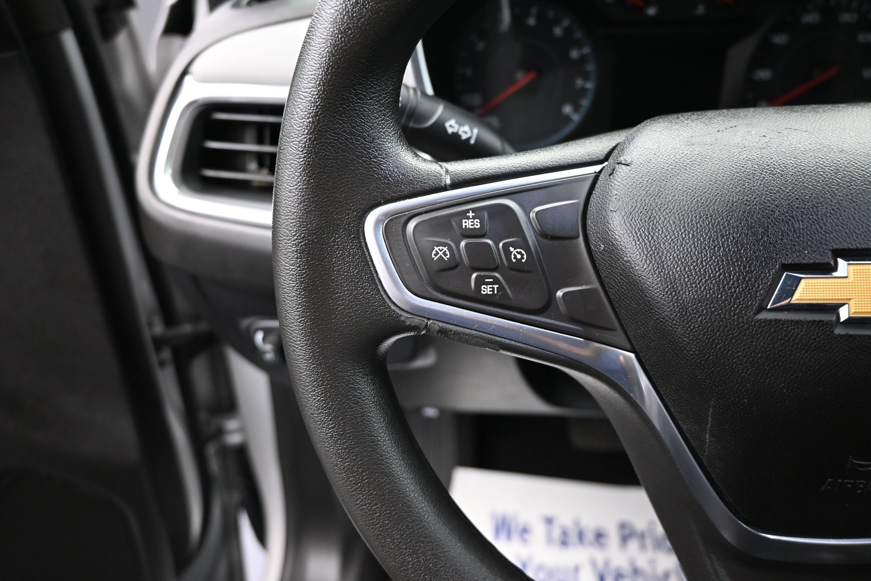 Used 2018 Chevrolet Equinox LS FWD image 13