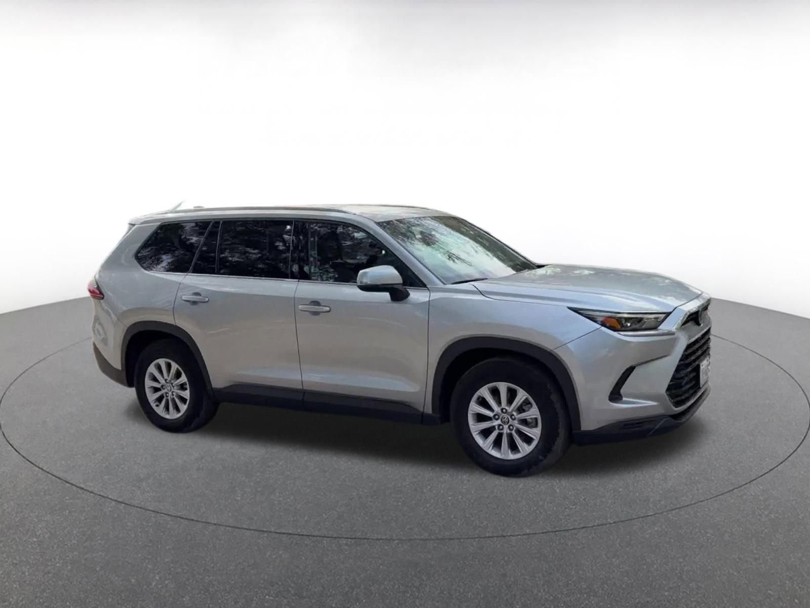 Used 2025 Toyota Grand Highlander FWD video 2