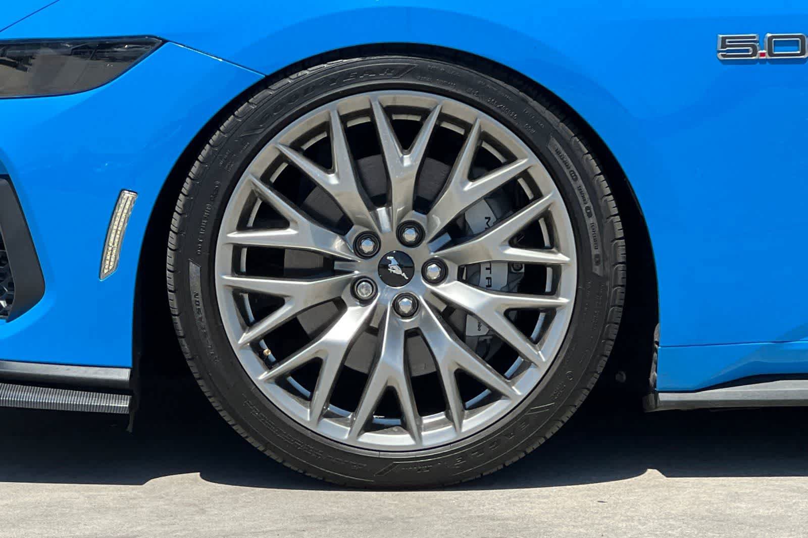 Used 2025 Ford Mustang GT Premium RWD image 12