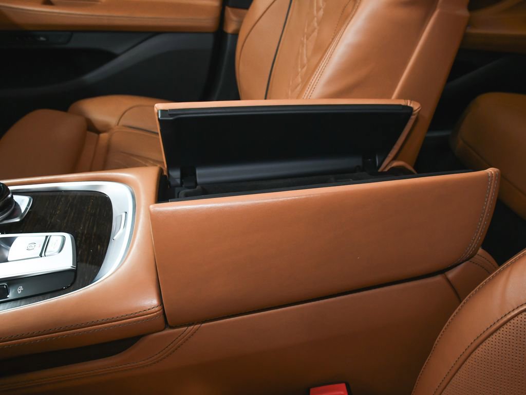 Used 2022 BMW 740i xDrive w/ M Sport Package image 56