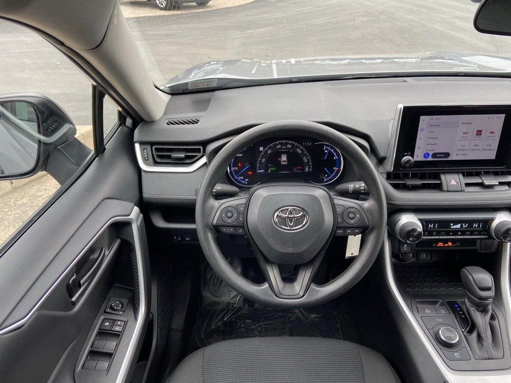 Used 2025 Toyota RAV4 LE image 23