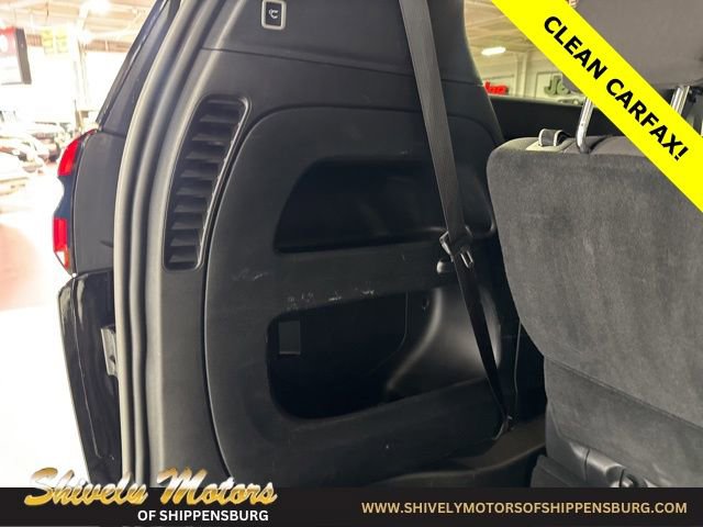 Used 2024 Chrysler Pacifica Touring image 31