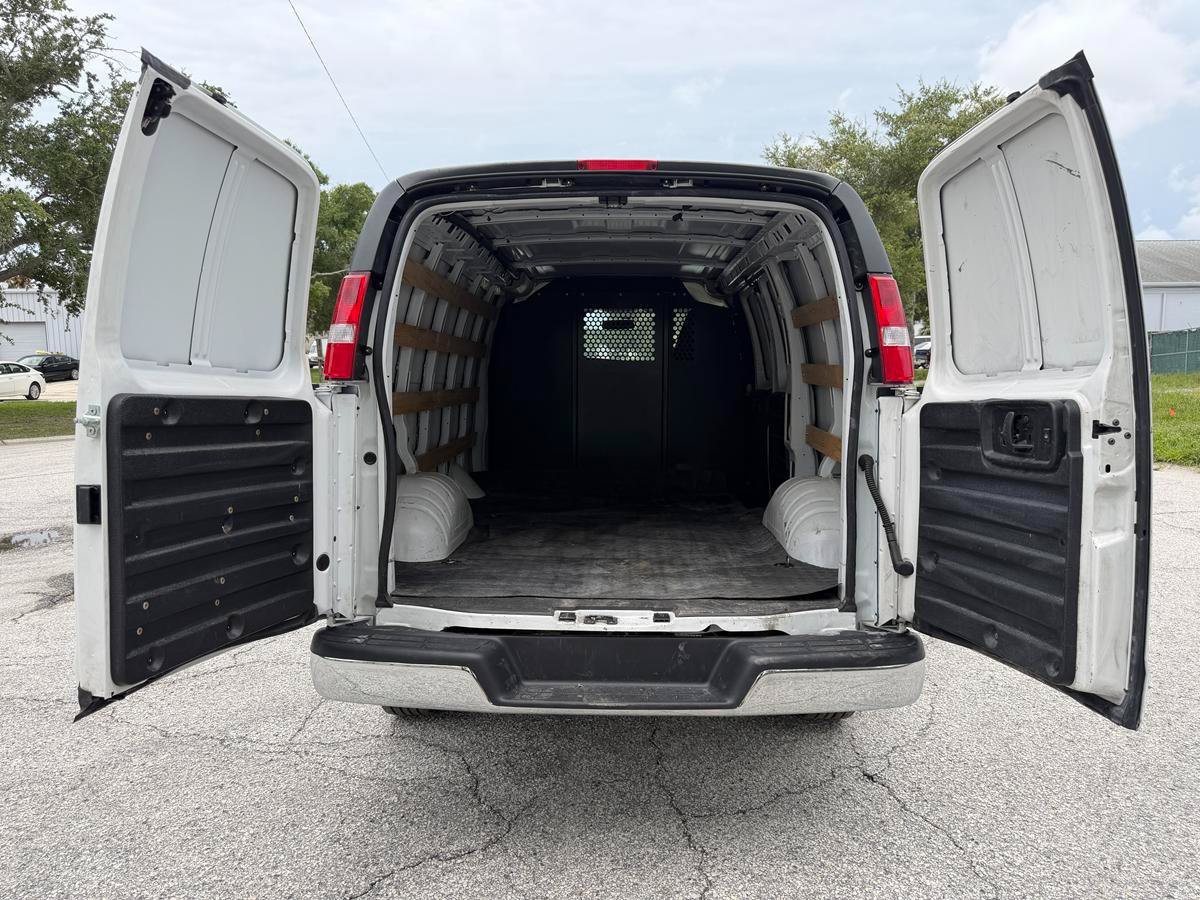 Used 2025 GMC Savana 2500 w/ Driver Convenience Package RWD image 10