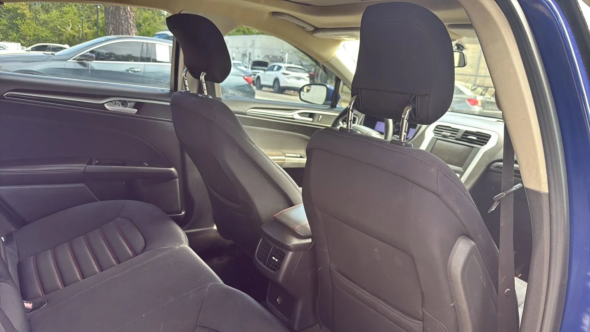 Used 2013 Ford Fusion SE FWD image 18