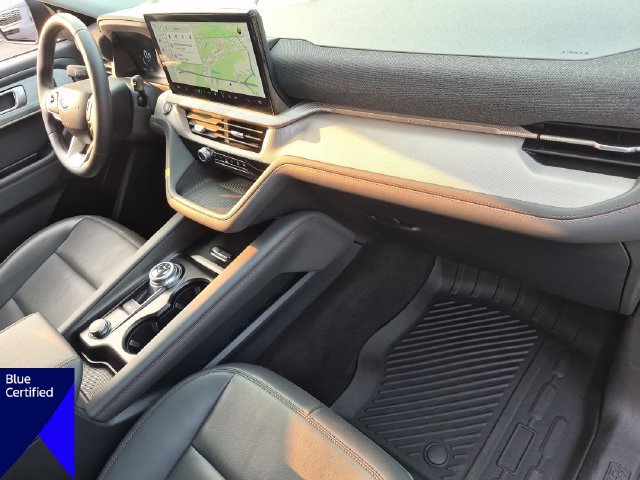 Certified 2025 Ford Explorer Active w/ Active Comfort Package RWD image 37