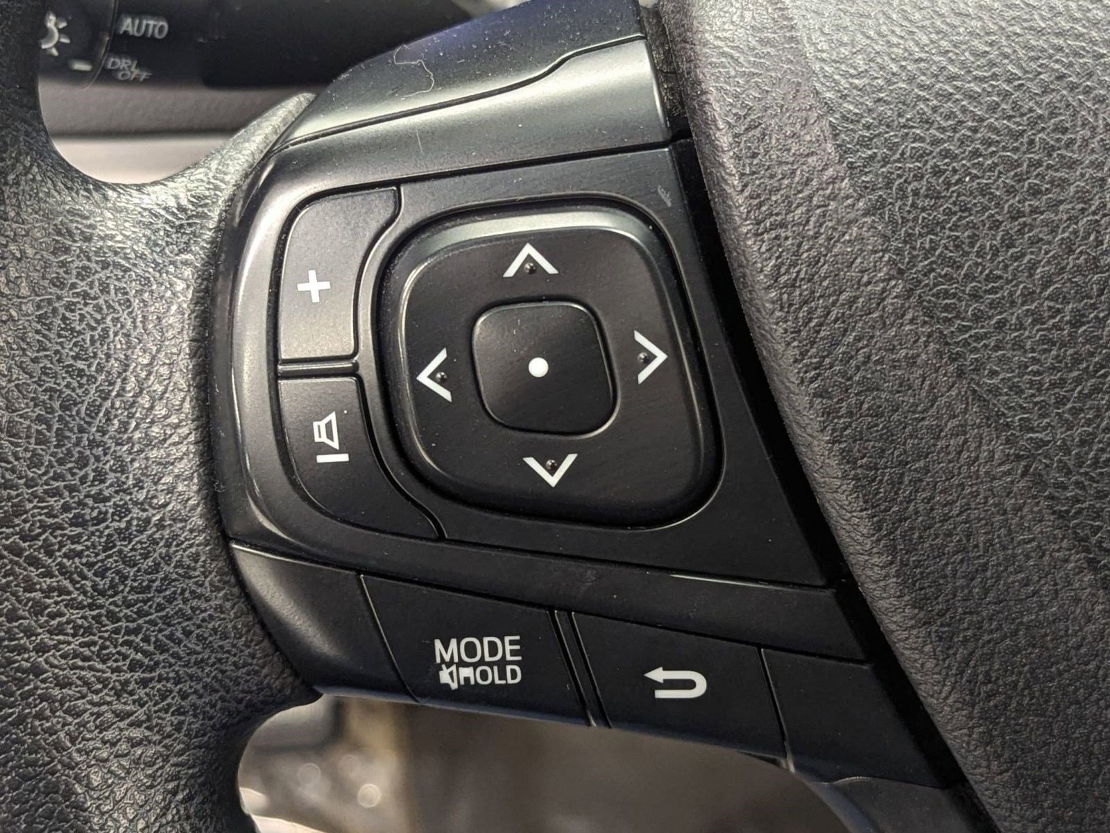 Used 2017 Toyota Camry LE image 12