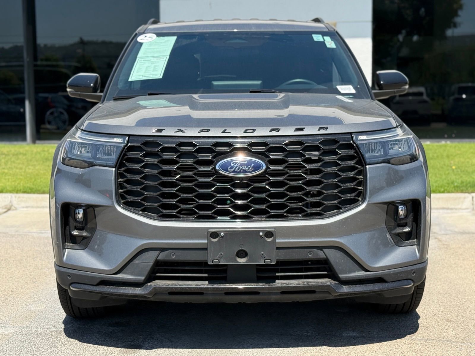 Used 2025 Ford Explorer ST-Line AWD/4WD image 3