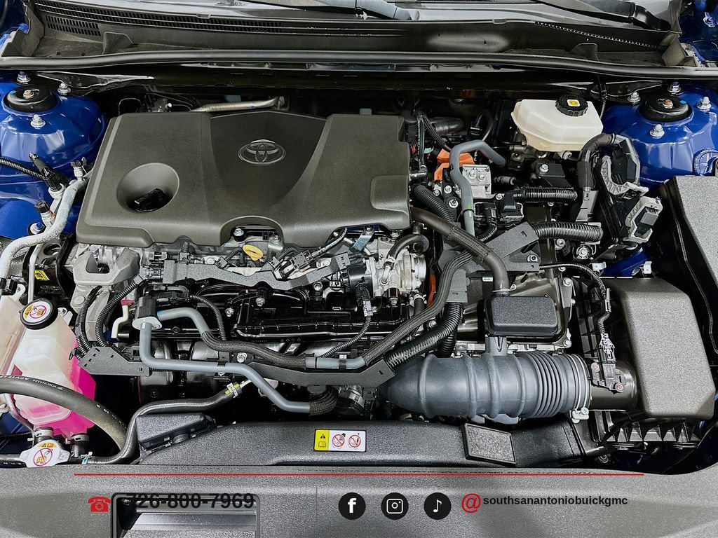 Used 2025 Toyota Camry XSE FWD image 32