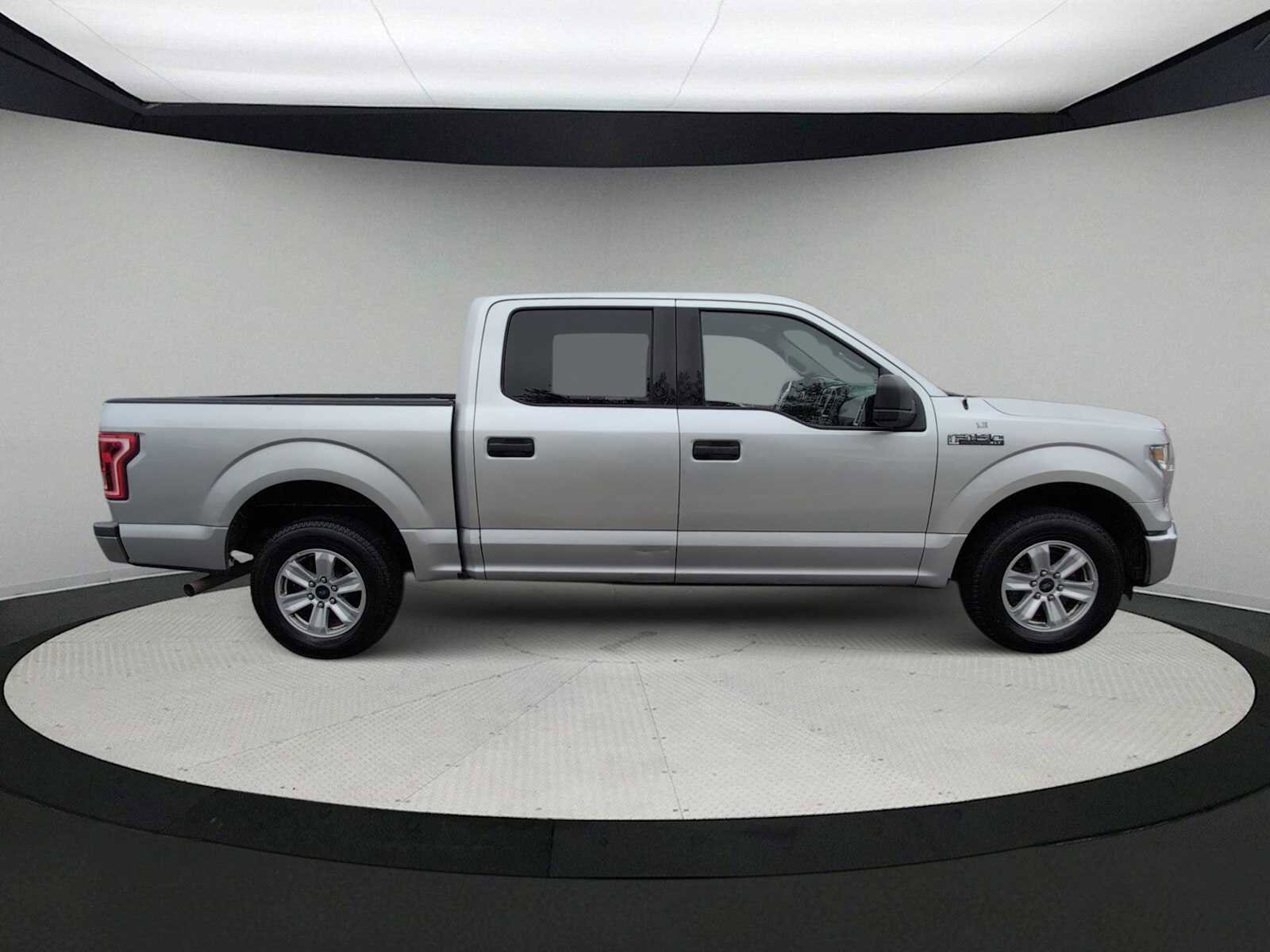 Used 2016 Ford F150 XLT image 9