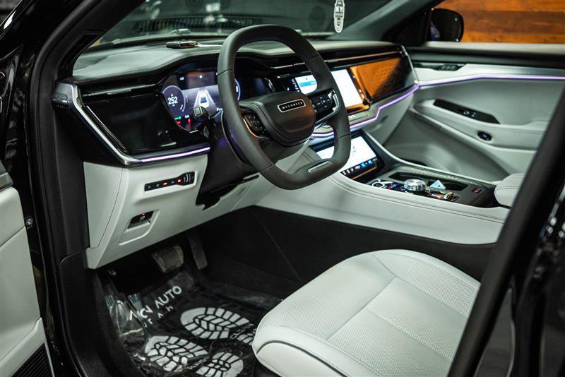 Used 2025 Jeep Wagoneer S Limited image 8