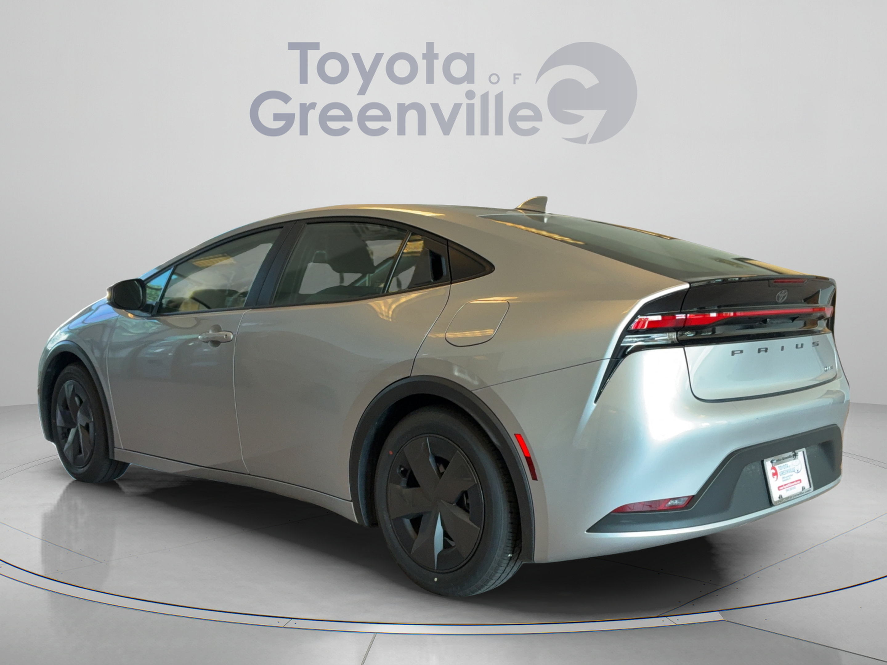 Certified 2025 Toyota Prius LE FWD image 4
