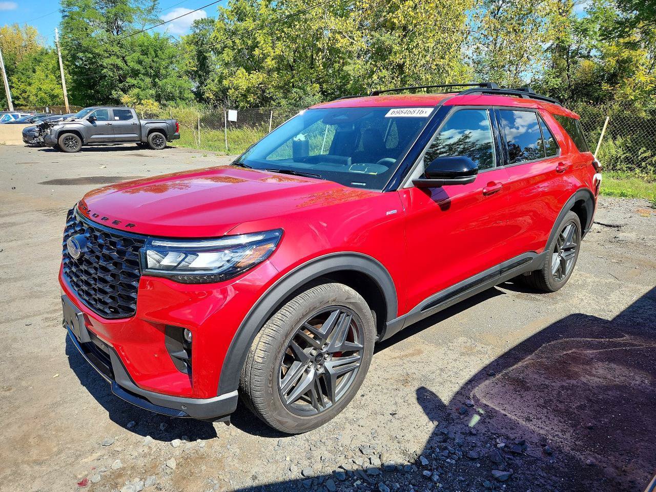 Used 2025 Ford Explorer ST-Line w/ Premium Package AWD/4WD image 2