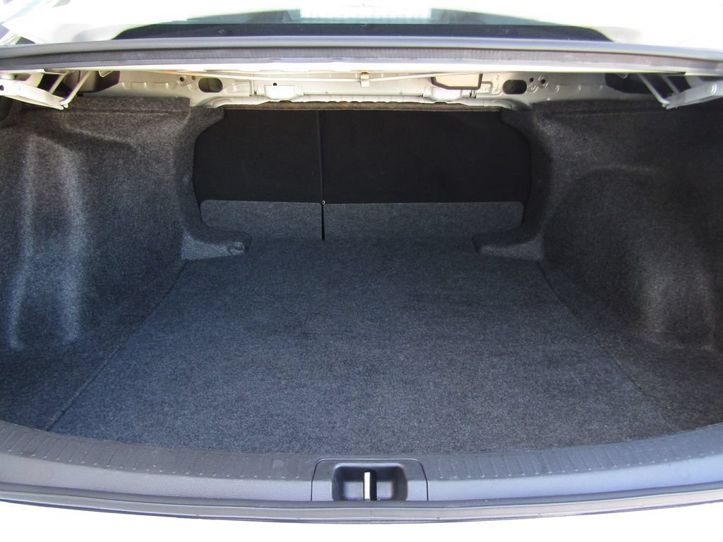 Used 2025 Toyota Corolla LE FWD image 26