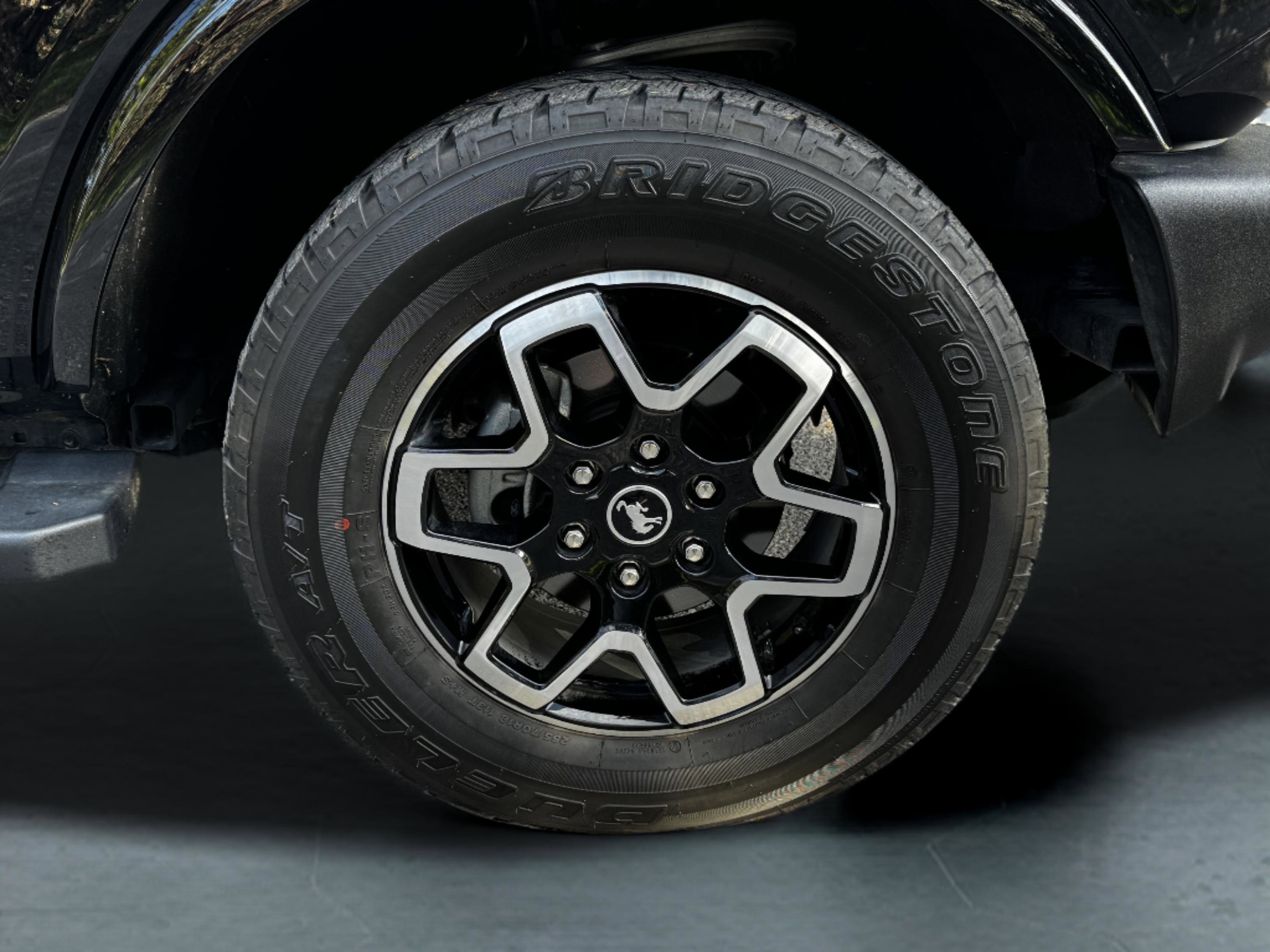 Used 2023 Ford Bronco Outer Banks image 16