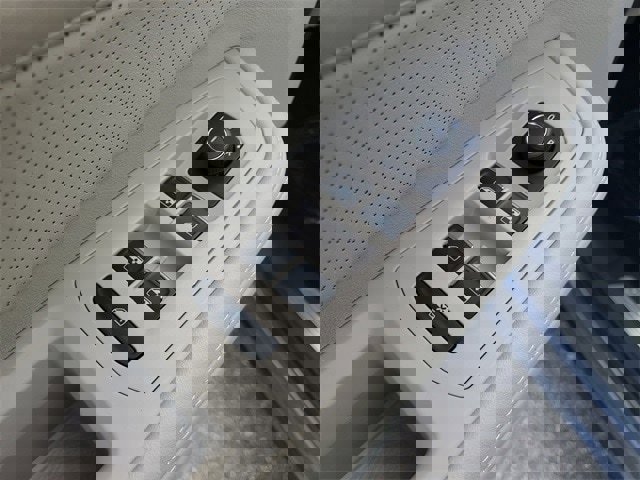 New 2026 Volkswagen Atlas SE image 16