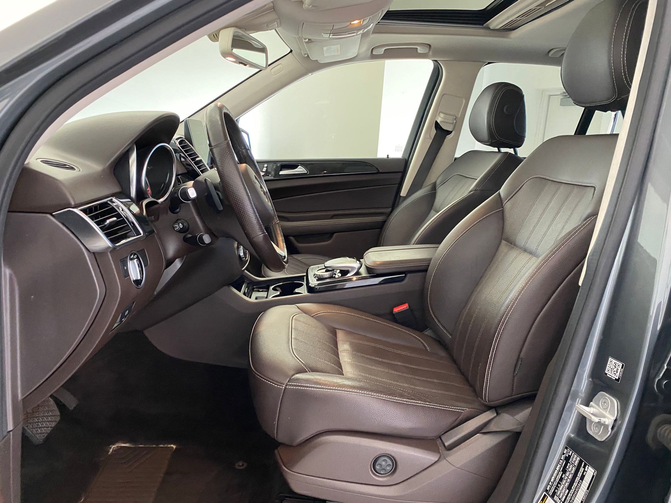 Used 2017 Mercedes-Benz GLE 350 4MATIC image 4