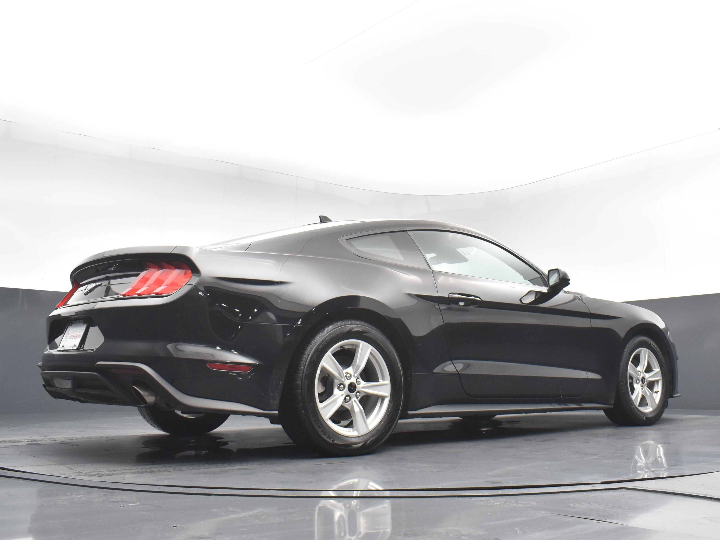 Used 2022 Ford Mustang Coupe image 23