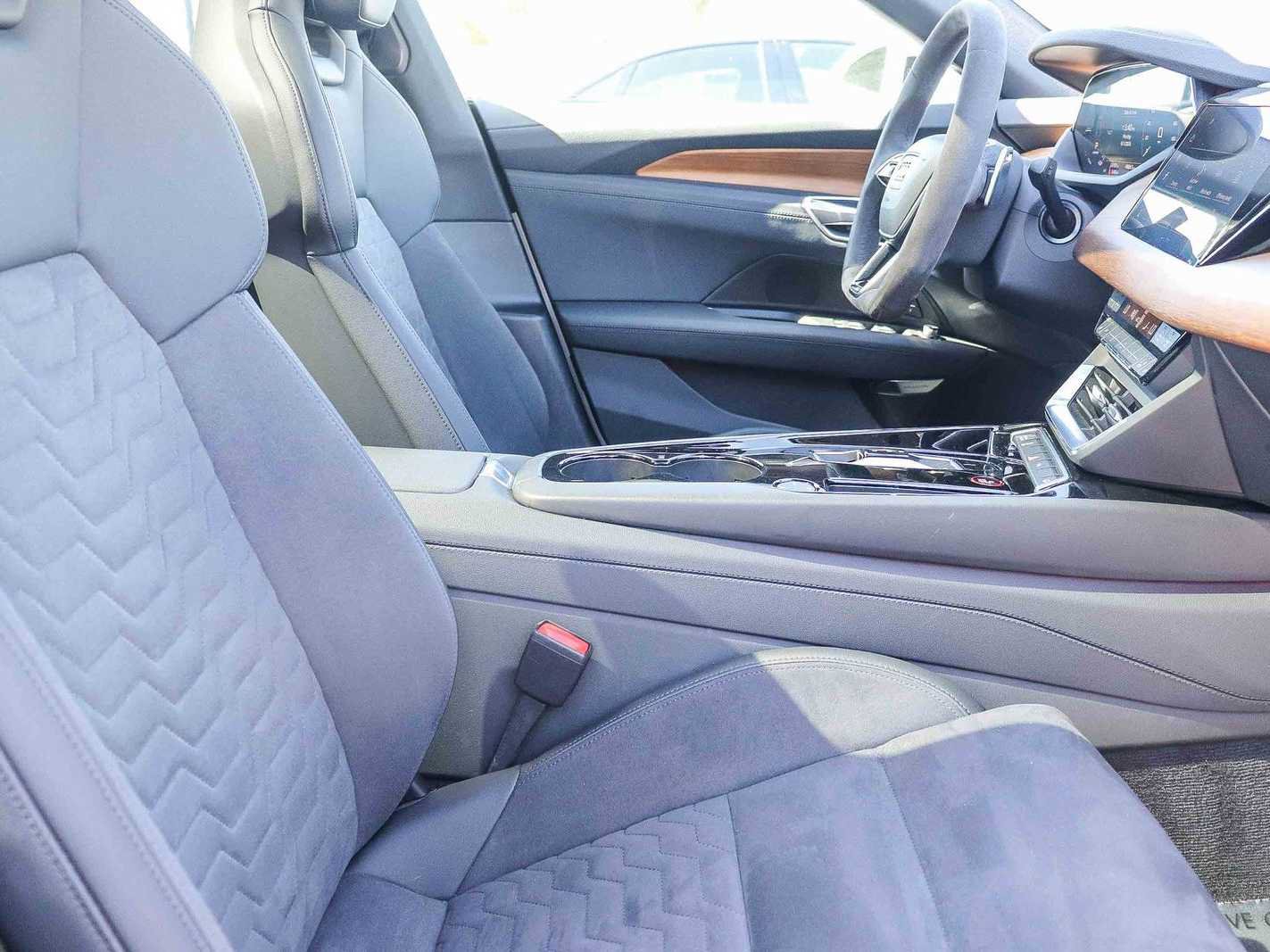 Used 2024 Audi e-tron GT Premium Plus w/ Executive Package AWD/4WD image 17