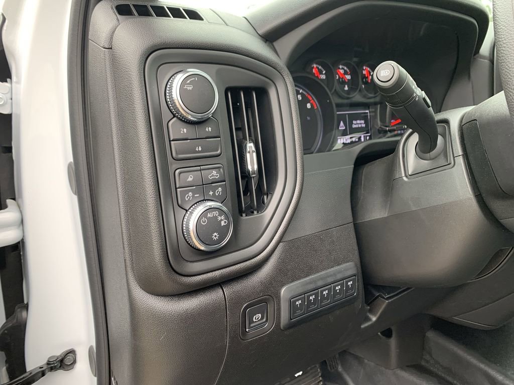 New 2025 GMC Sierra 3500 Pro w/ Convenience Package image 16