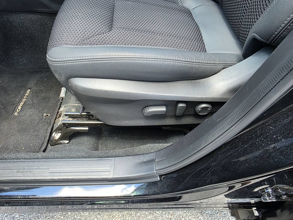 Used 2024 Subaru Forester Premium AWD/4WD image 19