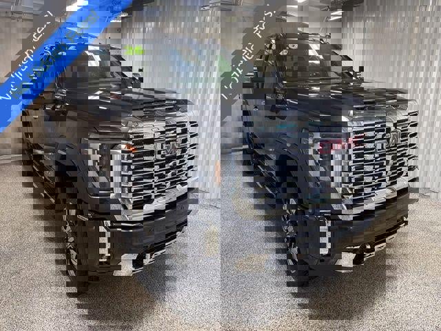 New 2026 GMC Sierra 2500 Denali w/ Denali Reserve Package image 3