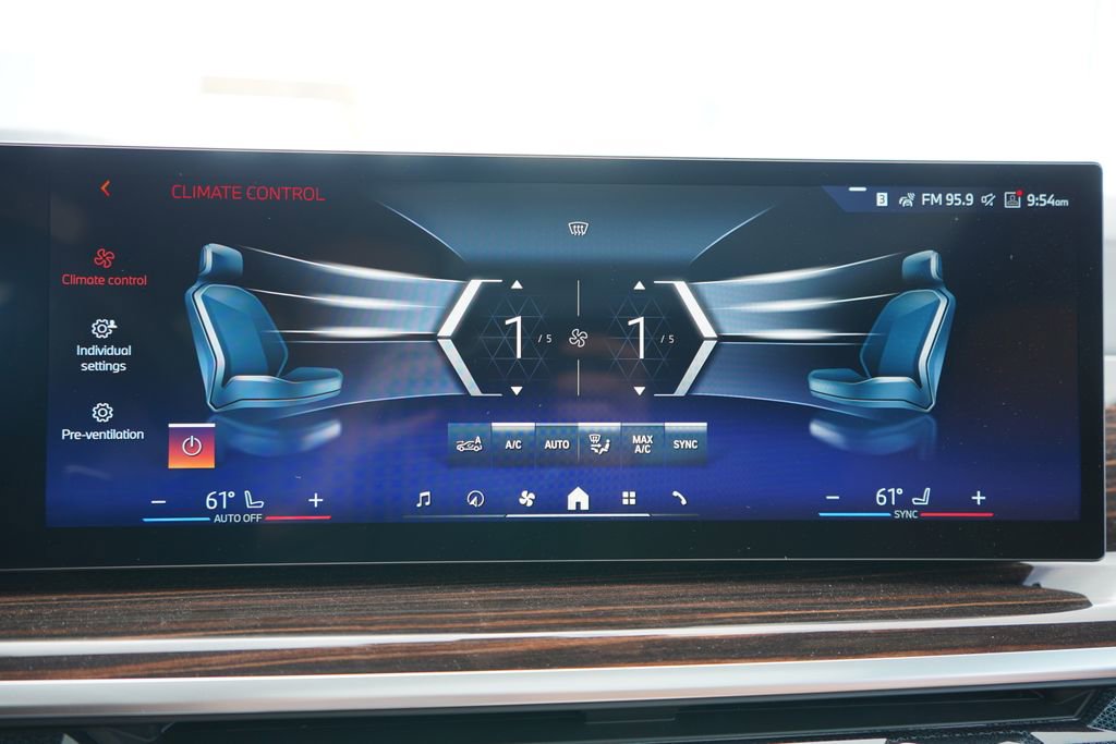 New 2026 BMW X5 sDrive40i image 16