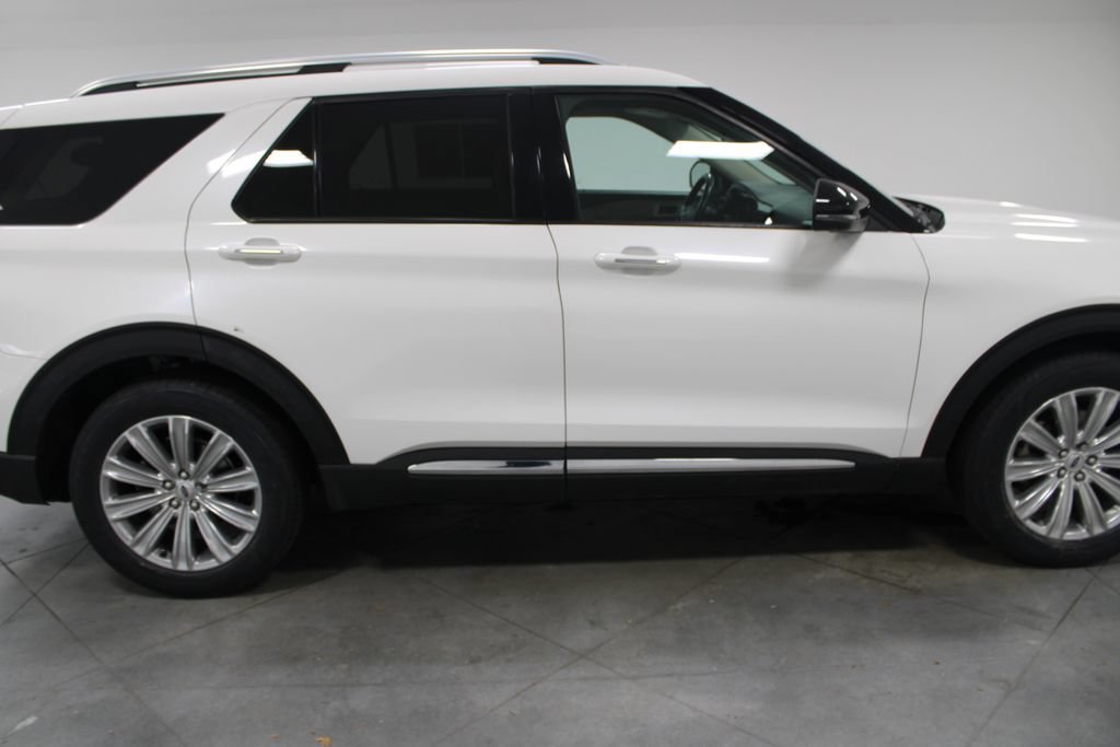 Used 2021 Ford Explorer Limited w/ Equipment Group 301A RWD image 11