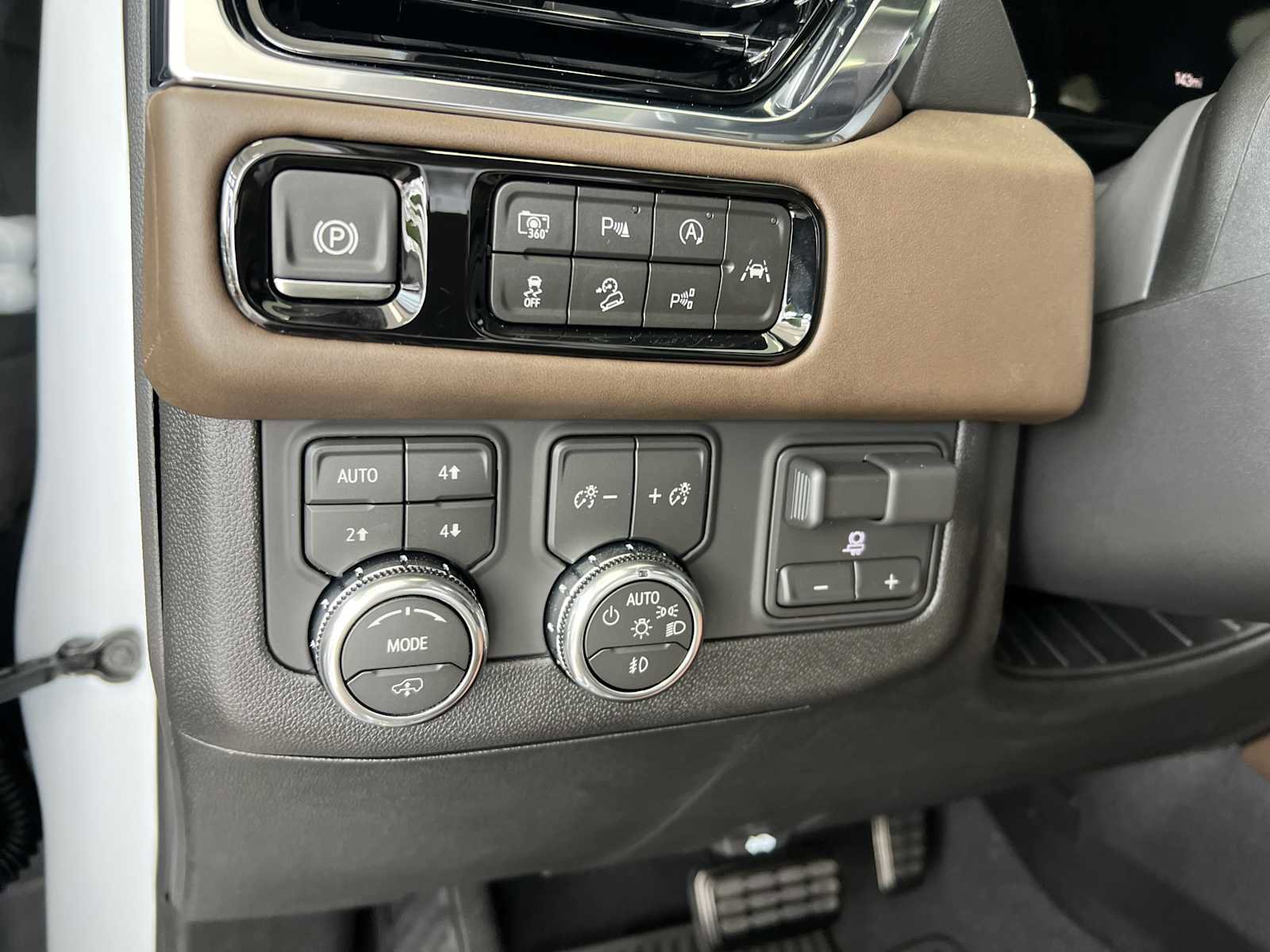 New 2026 GMC Yukon Denali Ultimate AWD/4WD image 74