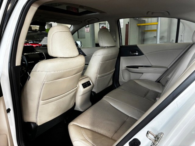 Used 2016 Honda Accord EX-L image 29