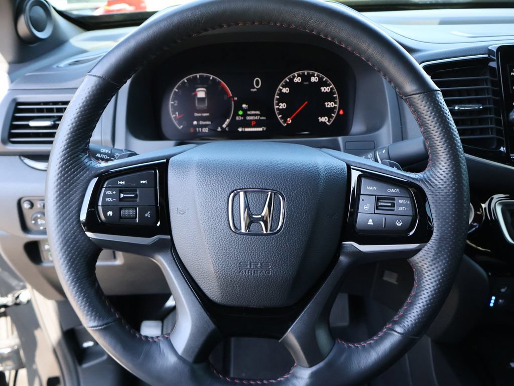 Certified 2025 Honda Ridgeline Black Edition image 29