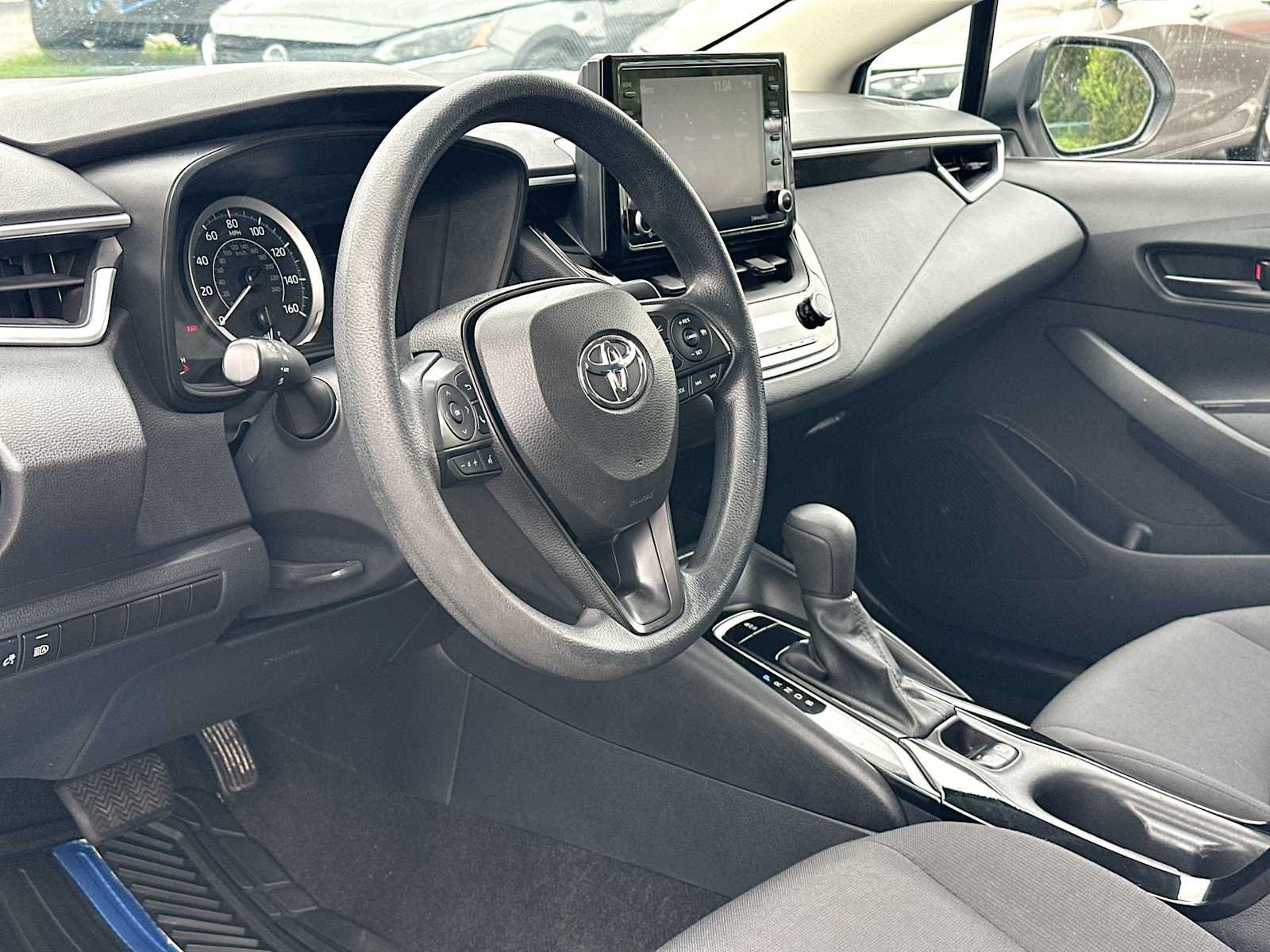 Used 2022 Toyota Corolla LE FWD image 18