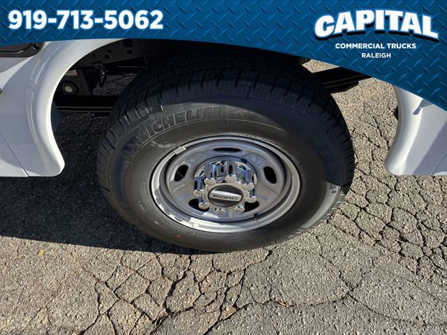 New 2026 Ford F250 XL w/ XL Chrome Package image 13