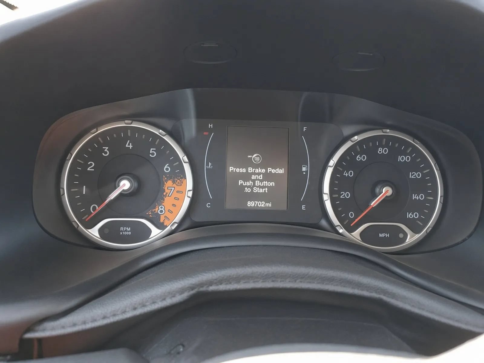 Used 2018 Jeep Renegade Latitude AWD/4WD image 7