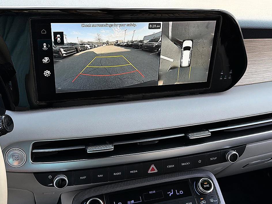 Used 2023 Hyundai Palisade Limited image 14